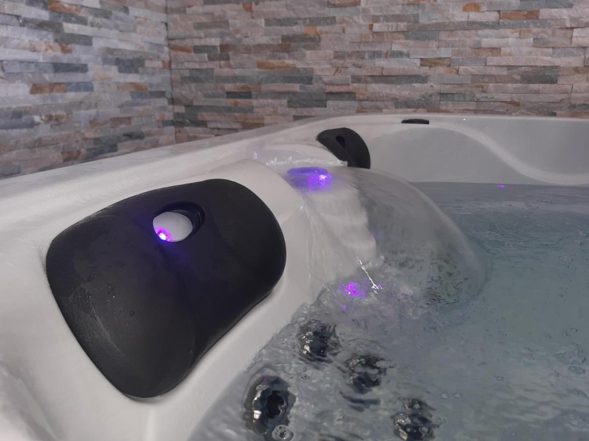 Adorelys Sejour Bien Etre - Spa Et Massage Saint-Cassien  Екстериор снимка
